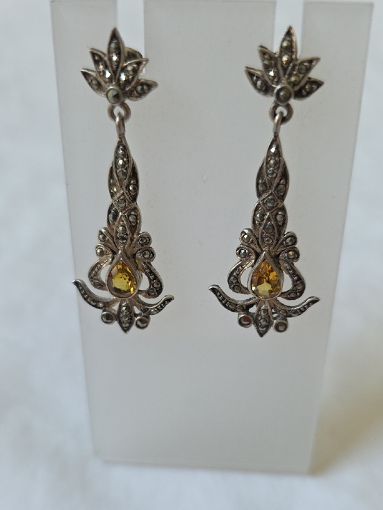 "no brand" Jewelry - Elegant Sterling Silver Vintage Dangle Earrings with Yellow Gemstone